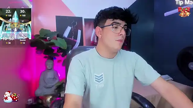 Snapshot of nolan_twink1 chatting on December 14, 9:24 pm nolan twink1 online show from December 14, 9:24 pm