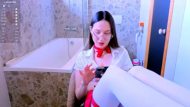 dorafisher01 online show from October 19, 9:32 am