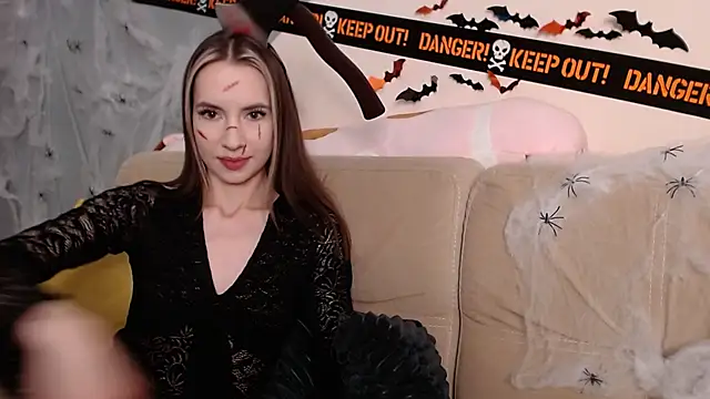 AmbrielHailey online show from October 31, 10:11 pm