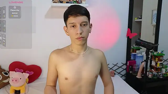 milky  boy  online show from March 4, 9:54 pm