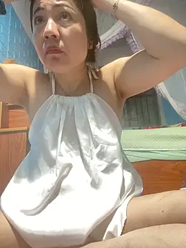 Snapshot of Cesywet chatting on February 19, 12:14 am Cesywet online show from February 19, 12:14 am