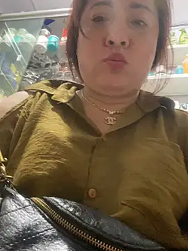 Snapshot of Cesywet chatting on February 21, 10:17 am Cesywet online show from February 21, 10:17 am