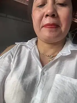 Snapshot of Cesywet chatting on March 11, 6:53 am Cesywet online show from March 11, 6:53 am