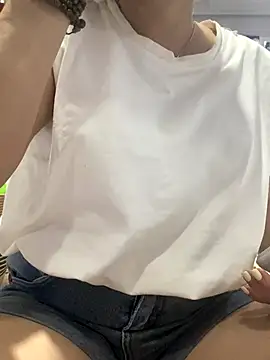 Snapshot of Cesywet chatting on September 27, 4:50 am Cesywet online show from September 27, 4:50 am