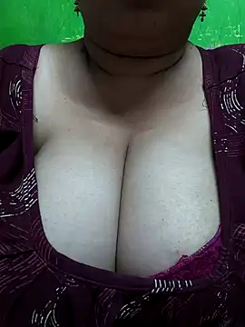 Snapshot of Rinki_Guptaa chatting on February 19, 6:10 pm Rinki Guptaa online show from February 19, 6:10 pm