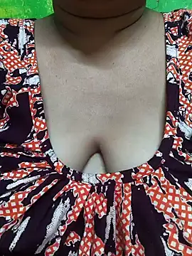 Snapshot of Rinki_Guptaa chatting on March 16, 6:44 pm Rinki Guptaa online show from March 16, 6:44 pm