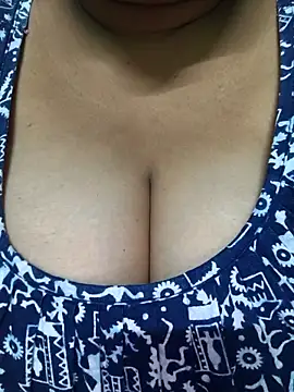 Snapshot of Rinki_Guptaa chatting on September 12, 6:41 pm Rinki Guptaa online show from September 12, 6:41 pm