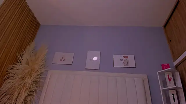 Snapshot of Paula-Brown1 chatting on October 30, 7:47 pm Paula-Brown1 online show from October 30, 7:47 pm