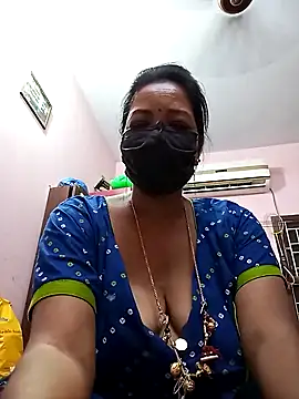 Snapshot of Tamil_sreelekha chatting on December 7, 9:00 pm Tamil sreelekha online show from December 7, 9:00 pm