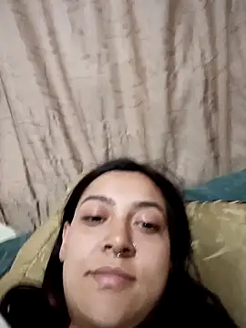 Snapshot of CORALINE_GREYM chatting on September 24, 3:21 am CORALINE GREYM online show from September 24, 3:21 am