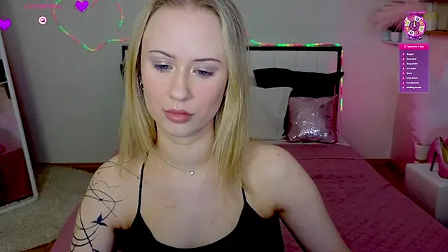 SashaBrooks online show from April 7, 2:06 pm