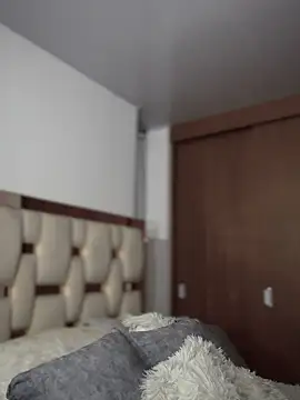 maddy bronw  online show from February 21, 3:12 am