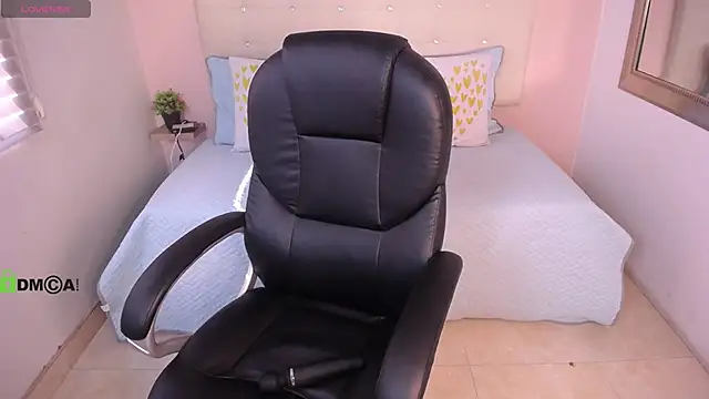 Snapshot of Cristal__adams chatting on March 11, 12:39 pm Cristal adams online show from March 11, 12:39 pm