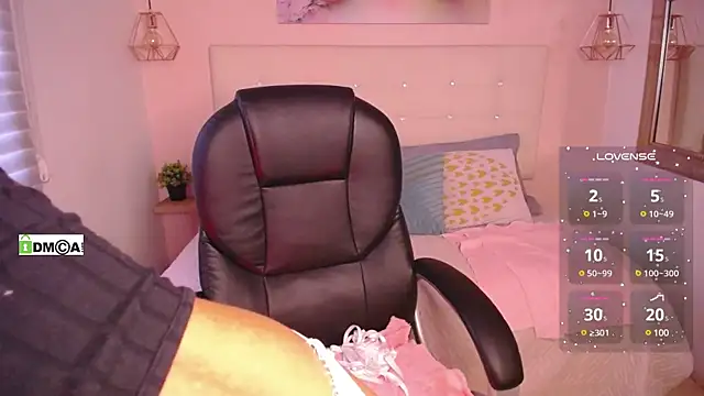 Snapshot of Cristal__adams chatting on March 14, 12:51 pm Cristal adams online show from March 14, 12:51 pm