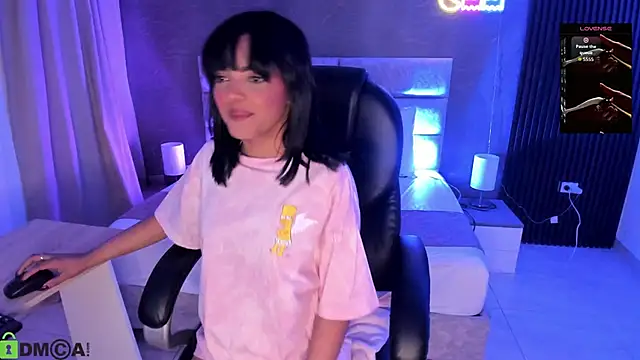 Snapshot of Cristal__adams chatting on October 17, 12:41 pm Cristal adams online show from October 17, 12:41 pm