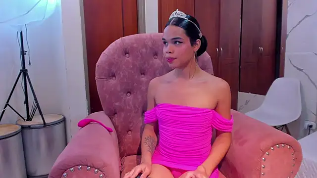 Snapshot of evelyn_wine chatting on November 10, 7:02 pm evelyn wine online show from November 10, 7:02 pm