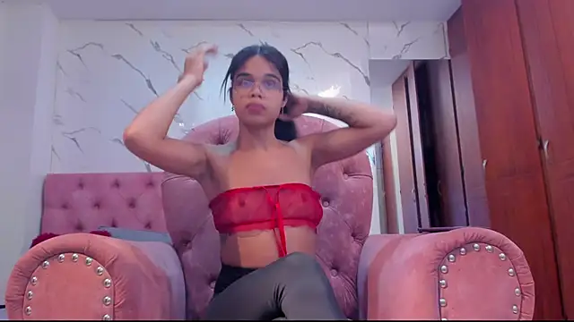 Snapshot of evelyn_wine chatting on November 13, 7:02 pm evelyn wine online show from November 13, 7:02 pm