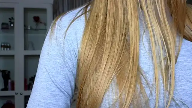 AnneFoxy online show from November 16, 7:47 am