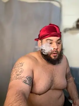 Snapshot of fatboyjayohh126 chatting on November 5, 8:42 pm fatboyjayohh126 online show from November 5, 8:42 pm