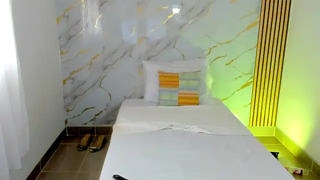 Snapshot of coralcarter1 chatting on October 30, 5:46 pm coralcarter1 online show from October 30, 5:46 pm