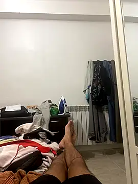 alex-riadh online show from October 4, 11:58 pm