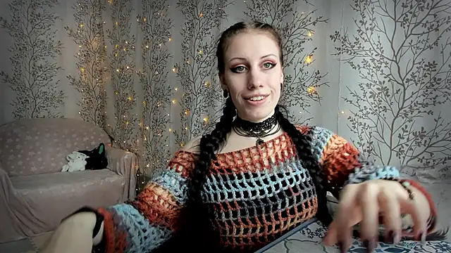 Snapshot of Mary0Lou chatting on February 12, 5:57 am Mary0Lou online show from February 12, 5:57 am