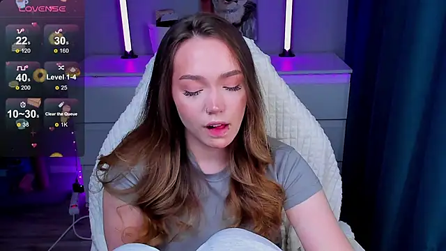 Evia r0se online show from February 20, 4:51 pm