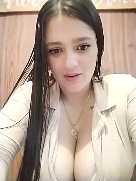 hanna-a online show from February 15, 3:17 pm