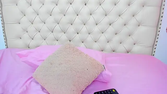 Kim Eli online show from February 1, 7:44 pm