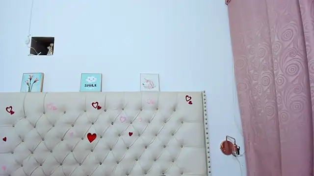 Kim Eli online show from February 24, 11:30 pm