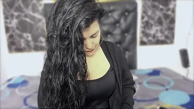 Snapshot of scarlett_w0lf chatting on November 21, 2:05 pm scarlett w0lf online show from November 21, 2:05 pm