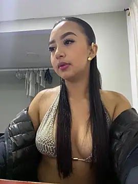 Snapshot of SOPHIACANDY19_ chatting on December 13, 2:10 am SOPHIACANDY19 online show from December 13, 2:10 am