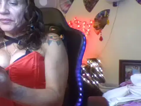 lachulalarubie online show from December 12, 4:26 am