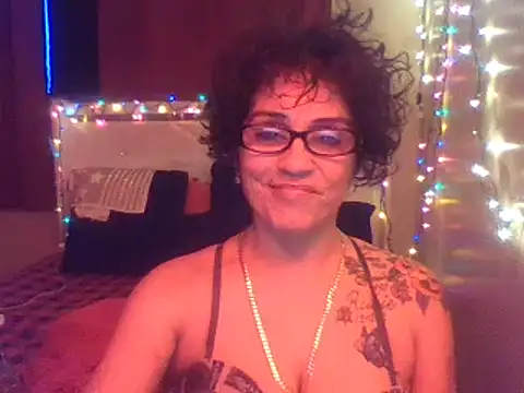 lachulalarubie online show from January 18, 1:18 pm