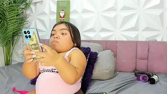 Michelle Brooks online show from December 28, 2:21 pm