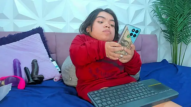 Michelle Brooks online show from January 10, 11:29 pm