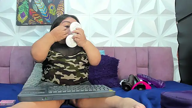 Michelle Brooks online show from February 4, 1:48 pm