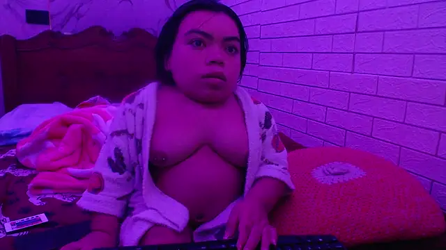 Michelle Brooks online show from February 13, 2:12 am