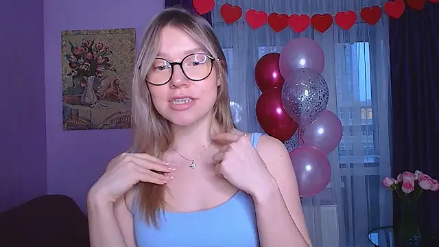 TaylorBre online show from March 12, 3:07 pm