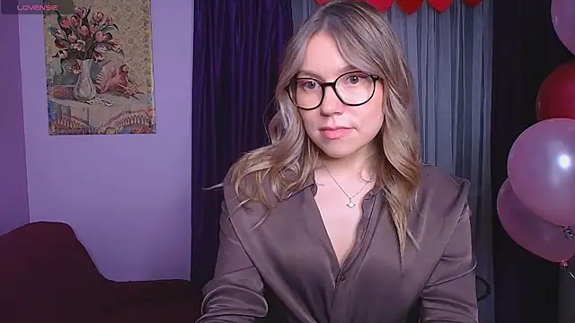 TaylorBre online show from March 13, 5:18 pm