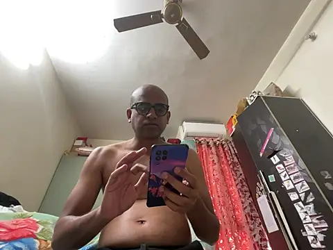 Snapshot of SammyChocolateIndian chatting on February 6, 7:56 am SammyChocolateIndian online show from February 6, 7:56 am