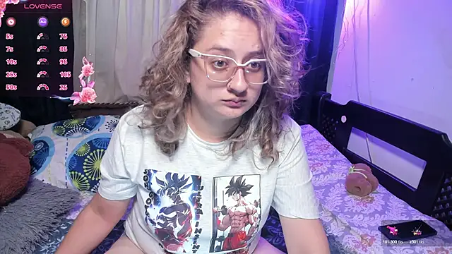 Snapshot of AnnieBigBoobs chatting on March 21, 11:34 pm AnnieBigBoobs online show from March 21, 11:34 pm