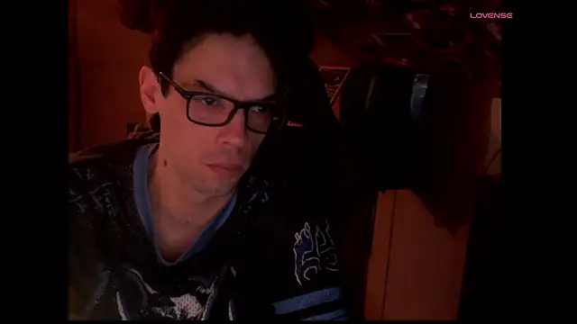 Snapshot of Xbox4200 chatting on May 24, 3:33 am Xbox4200 online show from May 24, 3:33 am
