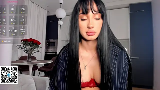 Danger Bella online show from March 18, 7:06 pm