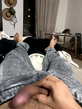 Snapshot of bomvivant2 chatting on November 22, 1:59 am bomvivant2 online show from November 22, 1:59 am