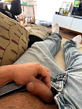 Snapshot of bomvivant2 chatting on November 29, 7:17 pm bomvivant2 online show from November 29, 7:17 pm