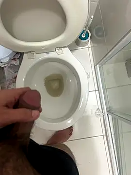 Snapshot of bomvivant2 chatting on December 15, 2:49 am bomvivant2 online show from December 15, 2:49 am