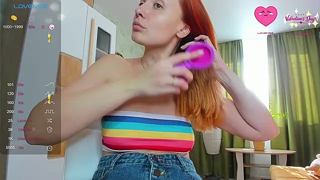 Snapshot of LuxieDelight chatting on February 2, 12:02 pm LuxieDelight online show from February 2, 12:02 pm