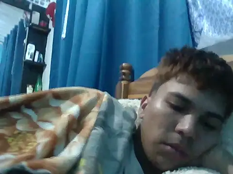 Snapshot of sexyboyandrs chatting on July 21, 4:42 pm sexyboyandrs online show from July 21, 4:42 pm