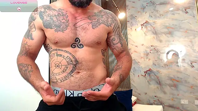 Snapshot of hanz_col chatting on March 5, 2:03 am hanz col online show from March 5, 2:03 am